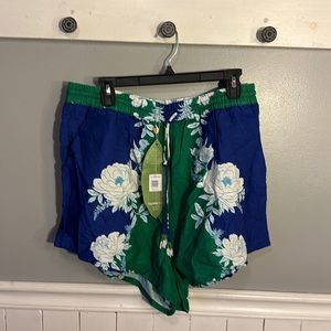 Farm Rio Soft Garden Shorts. Women’s Large.